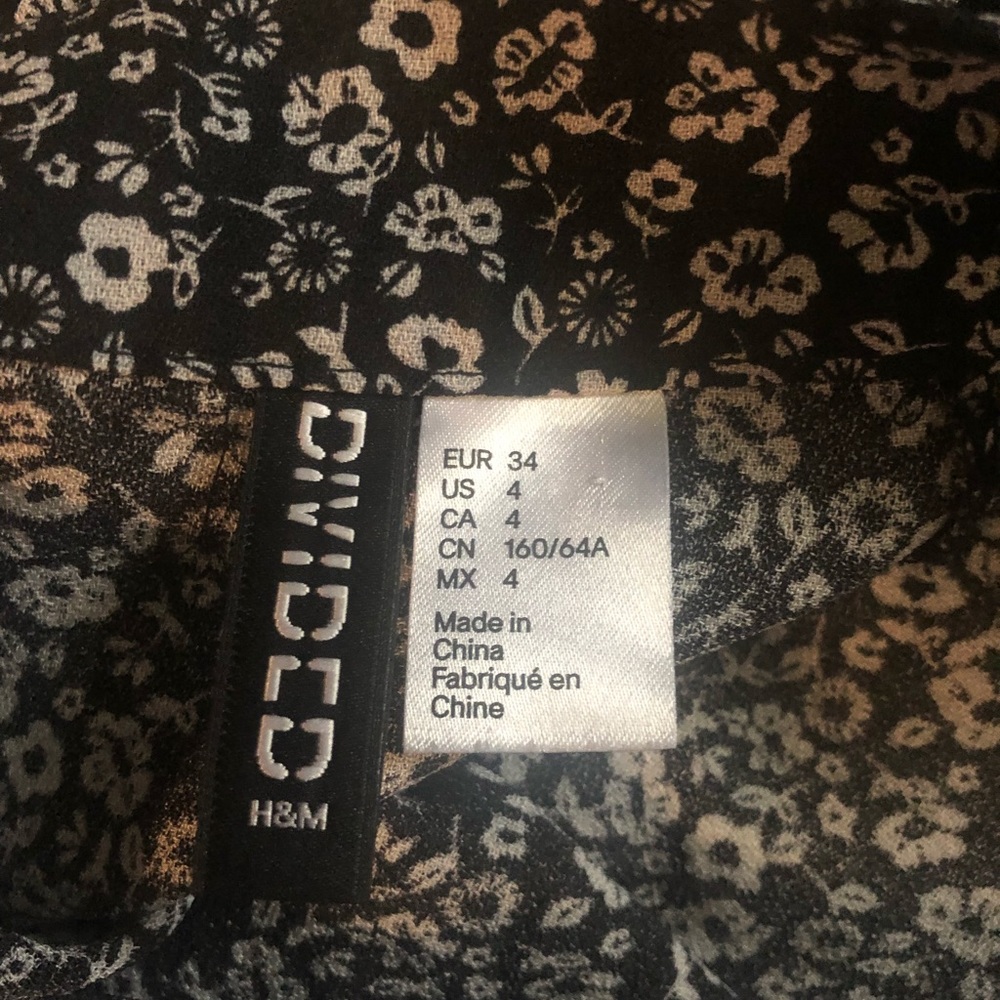 Skirt - Picture 2 of 2